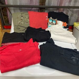 8 men’s T-shirts size 3xl